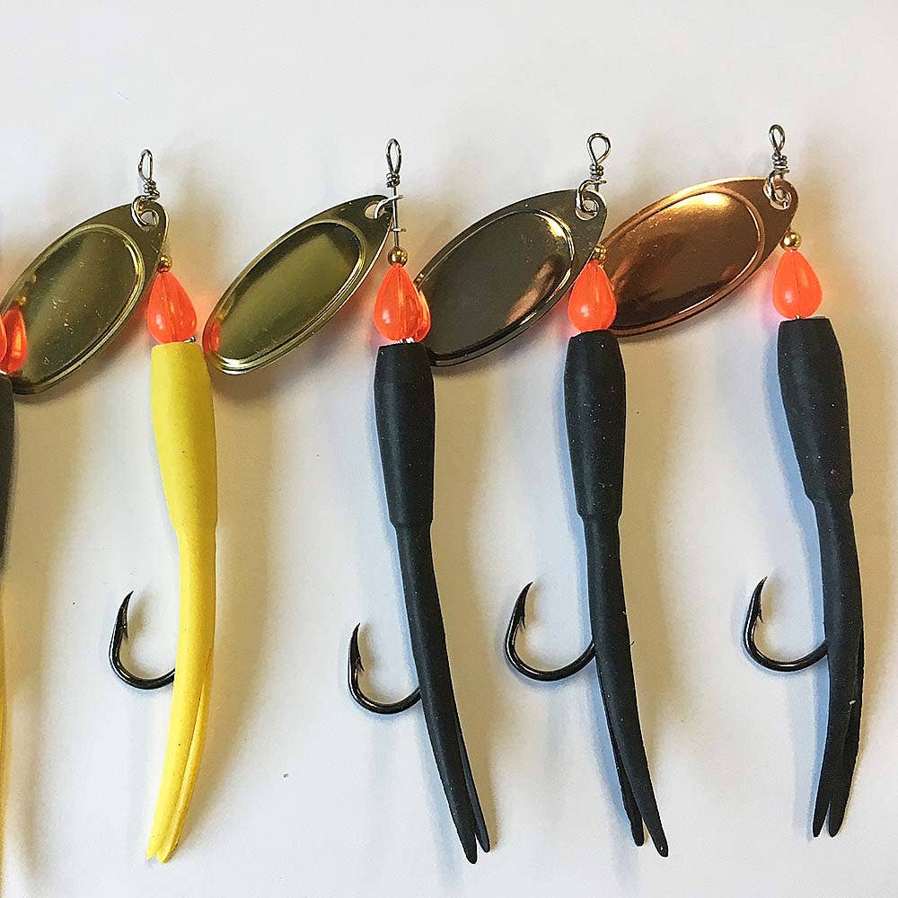 Fishing Lures Spinner Baits Kit Bass Lures Trout Lures 16pcs Fishing Spinning Lures Hard Metal Baits with Portable Carry Bag Freshwater Saltwater Fishing Tackle Accessories 